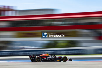 2024-06-22 - 11 PEREZ Sergio (mex), Red Bull Racing RB20, action during the Formula 1 Aramco Gran Premio de Espana 2024, 10th round of the 2024 Formula One World Championship from June 21 to 23, 2024 on the Circuit de Barcelona-Catalunya, in Montmeló, Spain - F1 - SPANISH GRAND PRIX 2024 - FORMULA 1 - MOTORS