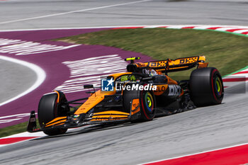 2024-06-22 - 04 NORRIS Lando (gbr), McLaren F1 Team MCL38, action during the Formula 1 Aramco Gran Premio de Espana 2024, 10th round of the 2024 Formula One World Championship from June 21 to 23, 2024 on the Circuit de Barcelona-Catalunya, in Montmeló, Spain - F1 - SPANISH GRAND PRIX 2024 - FORMULA 1 - MOTORS