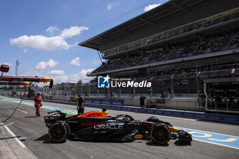 2024-06-22 - 01 VERSTAPPEN Max (nld), Red Bull Racing RB20, action during the Formula 1 Aramco Gran Premio de Espana 2024, 10th round of the 2024 Formula One World Championship from June 21 to 23, 2024 on the Circuit de Barcelona-Catalunya, in Montmeló, Spain - F1 - SPANISH GRAND PRIX 2024 - FORMULA 1 - MOTORS