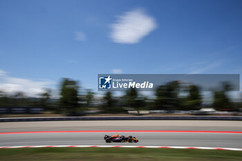 2024-06-22 - 11 PEREZ Sergio (mex), Red Bull Racing RB20, action during the Formula 1 Aramco Gran Premio de Espana 2024, 10th round of the 2024 Formula One World Championship from June 21 to 23, 2024 on the Circuit de Barcelona-Catalunya, in Montmeló, Spain - F1 - SPANISH GRAND PRIX 2024 - FORMULA 1 - MOTORS