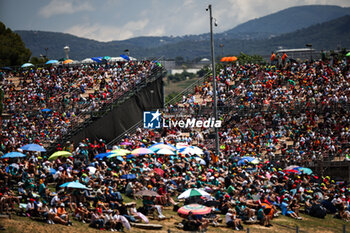 2024-06-22 - spectators, fans during the Formula 1 Aramco Gran Premio de Espana 2024, 10th round of the 2024 Formula One World Championship from June 21 to 23, 2024 on the Circuit de Barcelona-Catalunya, in Montmeló, Spain - F1 - SPANISH GRAND PRIX 2024 - FORMULA 1 - MOTORS