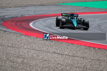 2024-06-22 - 14 ALONSO Fernando (spa), Aston Martin F1 Team AMR24, action during the Formula 1 Aramco Gran Premio de Espana 2024, 10th round of the 2024 Formula One World Championship from June 21 to 23, 2024 on the Circuit de Barcelona-Catalunya, in Montmeló, Spain - F1 - SPANISH GRAND PRIX 2024 - FORMULA 1 - MOTORS