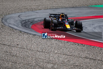 2024-06-22 - 01 VERSTAPPEN Max (nld), Red Bull Racing RB20, action during the Formula 1 Aramco Gran Premio de Espana 2024, 10th round of the 2024 Formula One World Championship from June 21 to 23, 2024 on the Circuit de Barcelona-Catalunya, in Montmeló, Spain - F1 - SPANISH GRAND PRIX 2024 - FORMULA 1 - MOTORS