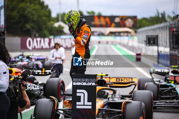 2024-06-22 - NORRIS Lando (gbr), McLaren F1 Team MCL38, portrait during the Formula 1 Aramco Gran Premio de Espana 2024, 10th round of the 2024 Formula One World Championship from June 21 to 23, 2024 on the Circuit de Barcelona-Catalunya, in Montmeló, Spain - F1 - SPANISH GRAND PRIX 2024 - FORMULA 1 - MOTORS