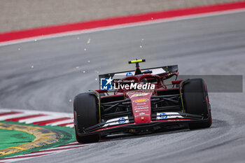 2024-06-22 - 55 SAINZ Carlos (spa), Scuderia Ferrari SF-24, action during the Formula 1 Aramco Gran Premio de Espana 2024, 10th round of the 2024 Formula One World Championship from June 21 to 23, 2024 on the Circuit de Barcelona-Catalunya, in Montmeló, Spain - F1 - SPANISH GRAND PRIX 2024 - FORMULA 1 - MOTORS