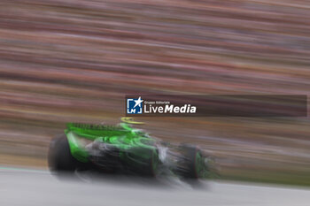 2024-06-22 - 24 ZHOU Guanyu (chi), Stake F1 Team Kick Sauber C44, action during the Formula 1 Aramco Gran Premio de Espana 2024, 10th round of the 2024 Formula One World Championship from June 21 to 23, 2024 on the Circuit de Barcelona-Catalunya, in Montmeló, Spain - F1 - SPANISH GRAND PRIX 2024 - FORMULA 1 - MOTORS