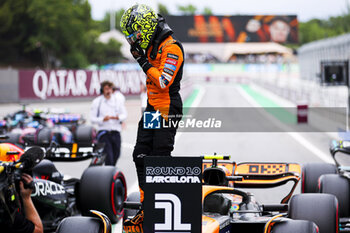 2024-06-22 - NORRIS Lando (gbr), McLaren F1 Team MCL38, portrait during the Formula 1 Aramco Gran Premio de Espana 2024, 10th round of the 2024 Formula One World Championship from June 21 to 23, 2024 on the Circuit de Barcelona-Catalunya, in Montmeló, Spain - F1 - SPANISH GRAND PRIX 2024 - FORMULA 1 - MOTORS