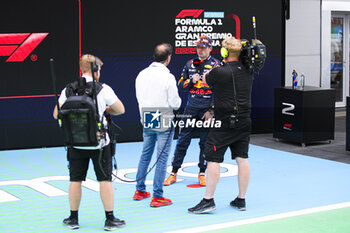 2024-06-22 - VERSTAPPEN Max (ned), Red Bull Racing RB20, portrait during the Formula 1 Aramco Gran Premio de Espana 2024, 10th round of the 2024 Formula One World Championship from June 21 to 23, 2024 on the Circuit de Barcelona-Catalunya, in Montmeló, Spain - F1 - SPANISH GRAND PRIX 2024 - FORMULA 1 - MOTORS