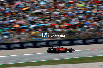 2024-06-22 - 55 SAINZ Carlos (spa), Scuderia Ferrari SF-24, action during the Formula 1 Aramco Gran Premio de Espana 2024, 10th round of the 2024 Formula One World Championship from June 21 to 23, 2024 on the Circuit de Barcelona-Catalunya, in Montmeló, Spain - F1 - SPANISH GRAND PRIX 2024 - FORMULA 1 - MOTORS