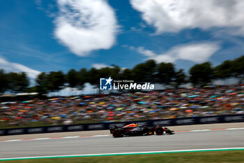 2024-06-22 - 01 VERSTAPPEN Max (nld), Red Bull Racing RB20, action during the Formula 1 Aramco Gran Premio de Espana 2024, 10th round of the 2024 Formula One World Championship from June 21 to 23, 2024 on the Circuit de Barcelona-Catalunya, in Montmeló, Spain - F1 - SPANISH GRAND PRIX 2024 - FORMULA 1 - MOTORS