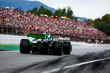 2024-06-22 - 77 BOTTAS Valtteri (fin), Stake F1 Team Kick Sauber C44, action during the Formula 1 Aramco Gran Premio de Espana 2024, 10th round of the 2024 Formula One World Championship from June 21 to 23, 2024 on the Circuit de Barcelona-Catalunya, in Montmeló, Spain - F1 - SPANISH GRAND PRIX 2024 - FORMULA 1 - MOTORS