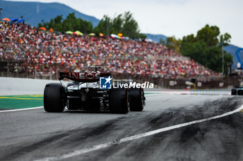 2024-06-22 - 63 RUSSELL George (gbr), Mercedes AMG F1 Team W15, action during the Formula 1 Aramco Gran Premio de Espana 2024, 10th round of the 2024 Formula One World Championship from June 21 to 23, 2024 on the Circuit de Barcelona-Catalunya, in Montmeló, Spain - F1 - SPANISH GRAND PRIX 2024 - FORMULA 1 - MOTORS