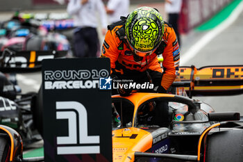 2024-06-22 - NORRIS Lando (gbr), McLaren F1 Team MCL38, portrait during the Formula 1 Aramco Gran Premio de Espana 2024, 10th round of the 2024 Formula One World Championship from June 21 to 23, 2024 on the Circuit de Barcelona-Catalunya, in Montmeló, Spain - F1 - SPANISH GRAND PRIX 2024 - FORMULA 1 - MOTORS