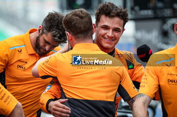 2024-06-22 - NORRIS Lando (gbr), McLaren F1 Team MCL38, portrait during the Formula 1 Aramco Gran Premio de Espana 2024, 10th round of the 2024 Formula One World Championship from June 21 to 23, 2024 on the Circuit de Barcelona-Catalunya, in Montmeló, Spain - F1 - SPANISH GRAND PRIX 2024 - FORMULA 1 - MOTORS