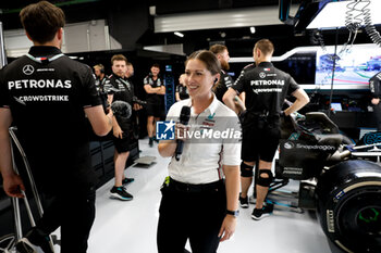 2024-06-22 - Mercedes AMG F1 Team team staff during the Formula 1 Aramco Gran Premio de Espana 2024, 10th round of the 2024 Formula One World Championship from June 21 to 23, 2024 on the Circuit de Barcelona-Catalunya, in Montmeló, Spain - F1 - SPANISH GRAND PRIX 2024 - FORMULA 1 - MOTORS