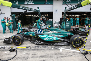 2024-06-28 - Aston Martin F1 Team, ambiance during the Formula 1 Qatar Airways Austrian Grand Prix 2024, 11th round of the 2024 Formula One World Championship from June 28 to 30, 2024 on the Red Bull Ring, in Spielberg, Austria - F1 - AUSTRIAN GRAND PRIX 2024 - FORMULA 1 - MOTORS