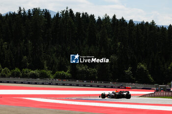 2024-06-28 - 11 PEREZ Sergio (mex), Red Bull Racing RB20, action during the Formula 1 Qatar Airways Austrian Grand Prix 2024, 11th round of the 2024 Formula One World Championship from June 28 to 30, 2024 on the Red Bull Ring, in Spielberg, Austria - F1 - AUSTRIAN GRAND PRIX 2024 - FORMULA 1 - MOTORS