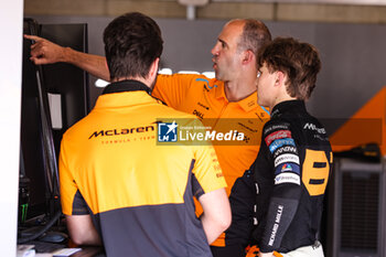 2024-06-28 - PIASTRI Oscar (aus), McLaren F1 Team MCL38, portrait STALLARD Tom, Race Engineer of McLaren F1 Team, portrait during the Formula 1 Qatar Airways Austrian Grand Prix 2024, 11th round of the 2024 Formula One World Championship from June 28 to 30, 2024 on the Red Bull Ring, in Spielberg, Austria - F1 - AUSTRIAN GRAND PRIX 2024 - FORMULA 1 - MOTORS