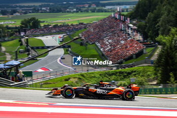 2024-06-28 - 81 PIASTRI Oscar (aus), McLaren F1 Team MCL38, action during the Formula 1 Qatar Airways Austrian Grand Prix 2024, 11th round of the 2024 Formula One World Championship from June 28 to 30, 2024 on the Red Bull Ring, in Spielberg, Austria - F1 - AUSTRIAN GRAND PRIX 2024 - FORMULA 1 - MOTORS