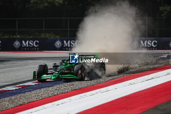 2024-06-28 - 24 ZHOU Guanyu (chi), Stake F1 Team Kick Sauber C44, action crash, accident, during the Formula 1 Qatar Airways Austrian Grand Prix 2024, 11th round of the 2024 Formula One World Championship from June 28 to 30, 2024 on the Red Bull Ring, in Spielberg, Austria - F1 - AUSTRIAN GRAND PRIX 2024 - FORMULA 1 - MOTORS