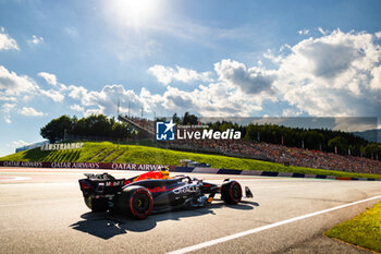 2024-06-28 - 11 PEREZ Sergio (mex), Red Bull Racing RB20, action during the Formula 1 Qatar Airways Austrian Grand Prix 2024, 11th round of the 2024 Formula One World Championship from June 28 to 30, 2024 on the Red Bull Ring, in Spielberg, Austria - F1 - AUSTRIAN GRAND PRIX 2024 - FORMULA 1 - MOTORS