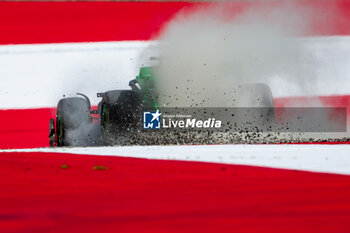 2024-06-28 - 24 ZHOU Guanyu (chi), Stake F1 Team Kick Sauber C44, action during the Formula 1 Qatar Airways Austrian Grand Prix 2024, 11th round of the 2024 Formula One World Championship from June 28 to 30, 2024 on the Red Bull Ring, in Spielberg, Austria - F1 - AUSTRIAN GRAND PRIX 2024 - FORMULA 1 - MOTORS