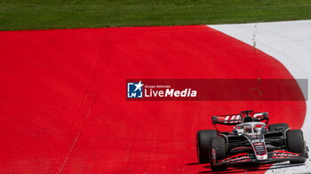 2024-06-28 - N°20 Kevin Magnussen DK MoneyGram Haas F1 Team - FORMULA 1 QATAR AIRWAYS AUSTRIAN GRAND PRIX 2024 - PRACTICE 1  - FORMULA 1 - MOTORS