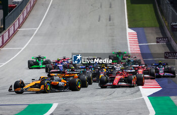 2024-06-29 - 81 PIASTRI Oscar (aus), McLaren F1 Team MCL38, action, start during the Formula 1 Qatar Airways Austrian Grand Prix 2024, 11th round of the 2024 Formula One World Championship from June 28 to 30, 2024 on the Red Bull Ring, in Spielberg, Austria - F1 - AUSTRIAN GRAND PRIX 2024 - FORMULA 1 - MOTORS