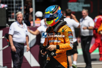 2024-06-29 - PIASTRI Oscar (aus), McLaren F1 Team MCL38, portrait during the Formula 1 Qatar Airways Austrian Grand Prix 2024, 11th round of the 2024 Formula One World Championship from June 28 to 30, 2024 on the Red Bull Ring, in Spielberg, Austria - F1 - AUSTRIAN GRAND PRIX 2024 - FORMULA 1 - MOTORS