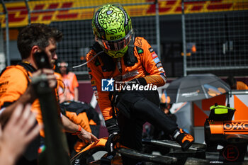 2024-06-29 - NORRIS Lando (gbr), McLaren F1 Team MCL38, portrait during the Formula 1 Qatar Airways Austrian Grand Prix 2024, 11th round of the 2024 Formula One World Championship from June 28 to 30, 2024 on the Red Bull Ring, in Spielberg, Austria - F1 - AUSTRIAN GRAND PRIX 2024 - FORMULA 1 - MOTORS