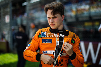 2024-06-29 - PIASTRI Oscar (aus), McLaren F1 Team MCL38, portrait during the Formula 1 Qatar Airways Austrian Grand Prix 2024, 11th round of the 2024 Formula One World Championship from June 28 to 30, 2024 on the Red Bull Ring, in Spielberg, Austria - F1 - AUSTRIAN GRAND PRIX 2024 - FORMULA 1 - MOTORS