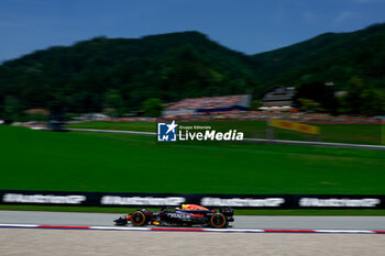 2024-06-29 - 01 VERSTAPPEN Max (nld), Red Bull Racing RB20, action during the Formula 1 Qatar Airways Austrian Grand Prix 2024, 11th round of the 2024 Formula One World Championship from June 28 to 30, 2024 on the Red Bull Ring, in Spielberg, Austria - F1 - AUSTRIAN GRAND PRIX 2024 - FORMULA 1 - MOTORS