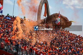 2024-06-29 - Orange Army fans of Max Verstappen in the grandstands during the Formula 1 Qatar Airways Austrian Grand Prix 2024, 11th round of the 2024 Formula One World Championship from June 28 to 30, 2024 on the Red Bull Ring, in Spielberg, Austria - F1 - AUSTRIAN GRAND PRIX 2024 - FORMULA 1 - MOTORS