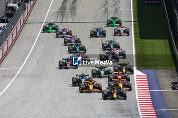 2024-06-29 - start of the race, depart, 01 VERSTAPPEN Max (nld), Red Bull Racing RB20, 04 NORRIS Lando (gbr), McLaren F1 Team MCL38, 81 PIASTRI Oscar (aus), McLaren F1 Team MCL38, action during the Formula 1 Qatar Airways Austrian Grand Prix 2024, 11th round of the 2024 Formula One World Championship from June 28 to 30, 2024 on the Red Bull Ring, in Spielberg, Austria - F1 - AUSTRIAN GRAND PRIX 2024 - FORMULA 1 - MOTORS