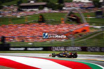 2024-06-29 - 81 PIASTRI Oscar (aus), McLaren F1 Team MCL38, action during the Formula 1 Qatar Airways Austrian Grand Prix 2024, 11th round of the 2024 Formula One World Championship from June 28 to 30, 2024 on the Red Bull Ring, in Spielberg, Austria - F1 - AUSTRIAN GRAND PRIX 2024 - FORMULA 1 - MOTORS