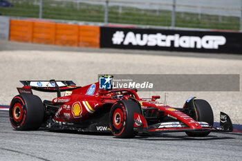 2024-06-29 - 55 SAINZ Carlos (spa), Scuderia Ferrari SF-24, action during the Formula 1 Qatar Airways Austrian Grand Prix 2024, 11th round of the 2024 Formula One World Championship from June 28 to 30, 2024 on the Red Bull Ring, in Spielberg, Austria - F1 - AUSTRIAN GRAND PRIX 2024 - FORMULA 1 - MOTORS