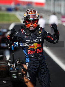 2024-06-29 - VERSTAPPEN Max (ned), Red Bull Racing RB20, portrait celebrates pole position during the Formula 1 Qatar Airways Austrian Grand Prix 2024, 11th round of the 2024 Formula One World Championship from June 28 to 30, 2024 on the Red Bull Ring, in Spielberg, Austria - F1 - AUSTRIAN GRAND PRIX 2024 - FORMULA 1 - MOTORS