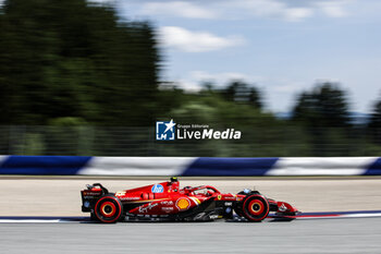 2024-06-29 - 55 SAINZ Carlos (spa), Scuderia Ferrari SF-24, action during the Formula 1 Qatar Airways Austrian Grand Prix 2024, 11th round of the 2024 Formula One World Championship from June 28 to 30, 2024 on the Red Bull Ring, in Spielberg, Austria - F1 - AUSTRIAN GRAND PRIX 2024 - FORMULA 1 - MOTORS