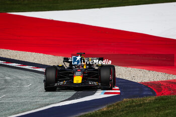 2024-06-29 - 01 VERSTAPPEN Max (nld), Red Bull Racing RB20, action during the Formula 1 Qatar Airways Austrian Grand Prix 2024, 11th round of the 2024 Formula One World Championship from June 28 to 30, 2024 on the Red Bull Ring, in Spielberg, Austria - F1 - AUSTRIAN GRAND PRIX 2024 - FORMULA 1 - MOTORS