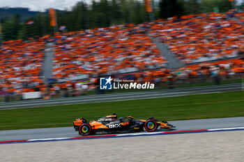 2024-06-29 - 81 PIASTRI Oscar (aus), McLaren F1 Team MCL38, action during the Formula 1 Qatar Airways Austrian Grand Prix 2024, 11th round of the 2024 Formula One World Championship from June 28 to 30, 2024 on the Red Bull Ring, in Spielberg, Austria - F1 - AUSTRIAN GRAND PRIX 2024 - FORMULA 1 - MOTORS