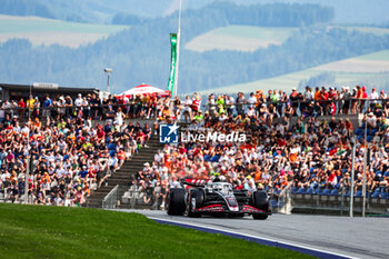 2024-06-29 - 27 HULKENBERG Nico (ger), Haas F1 Team VF-24 Ferrari, action during the Formula 1 Qatar Airways Austrian Grand Prix 2024, 11th round of the 2024 Formula One World Championship from June 28 to 30, 2024 on the Red Bull Ring, in Spielberg, Austria - F1 - AUSTRIAN GRAND PRIX 2024 - FORMULA 1 - MOTORS