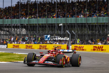 2024-07-05 - Carlos Sainz Jr. (ESP) - Scuderia Ferrari - Ferrari SF-24 - Ferrari during Free Practice on day 2, friday july 5, 2024 of the formula 1 qatar airways british grand prix 2024, scheduled to take place at the silverstone circuit from july 5 to july 7, 2024 - FORMULA 1 - QATAR AIRWAYS BRITISHGRAND PRIX 2024 - PRACTICE - FORMULA 1 - MOTORS