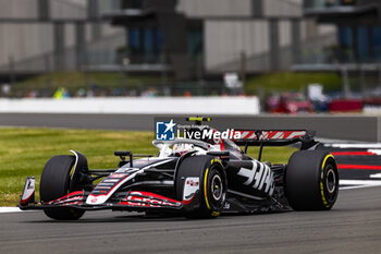 2024-07-05 - Nico Hulkenberg (GER) - MoneyGram Haas F1 Team - Haas VF-24 - Ferrari during Free Practice on day 2, friday july 5, 2024 of the formula 1 qatar airways british grand prix 2024, scheduled to take place at the silverstone circuit from july 5 to july 7, 2024 - FORMULA 1 - QATAR AIRWAYS BRITISHGRAND PRIX 2024 - PRACTICE - FORMULA 1 - MOTORS