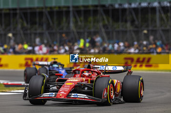 2024-07-05 - Carlos Sainz Jr. (ESP) - Scuderia Ferrari - Ferrari SF-24 - Ferrari during Free Practice on day 2, friday july 5, 2024 of the formula 1 qatar airways british grand prix 2024, scheduled to take place at the silverstone circuit from july 5 to july 7, 2024 - FORMULA 1 - QATAR AIRWAYS BRITISHGRAND PRIX 2024 - PRACTICE - FORMULA 1 - MOTORS