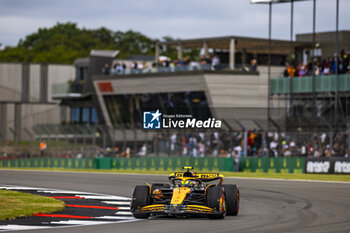 2024-07-05 - Lando Norris (GBR) - McLaren Formula 1 Team - McLaren MCL38 - Mercedes during Free Practice on day 2, friday july 5, 2024 of the formula 1 qatar airways british grand prix 2024, scheduled to take place at the silverstone circuit from july 5 to july 7, 2024 - FORMULA 1 - QATAR AIRWAYS BRITISHGRAND PRIX 2024 - PRACTICE - FORMULA 1 - MOTORS