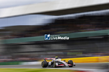 2024-07-05 - Nico Hulkenberg (GER) - MoneyGram Haas F1 Team - Haas VF-24 - Ferrari during Free Practice on day 2, friday july 5, 2024 of the formula 1 qatar airways british grand prix 2024, scheduled to take place at the silverstone circuit from july 5 to july 7, 2024 - FORMULA 1 - QATAR AIRWAYS BRITISHGRAND PRIX 2024 - PRACTICE - FORMULA 1 - MOTORS