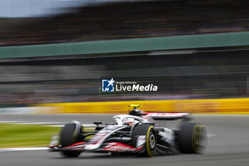 2024-07-05 - Nico Hulkenberg (GER) - MoneyGram Haas F1 Team - Haas VF-24 - Ferrari during Free Practice on day 2, friday july 5, 2024 of the formula 1 qatar airways british grand prix 2024, scheduled to take place at the silverstone circuit from july 5 to july 7, 2024 - FORMULA 1 - QATAR AIRWAYS BRITISHGRAND PRIX 2024 - PRACTICE - FORMULA 1 - MOTORS