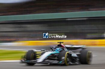 2024-07-05 - George Russell (GBR) - Mercedes-AMG PETRONAS F1 Team - Mercedes W15 - Mercedes E Performance during Free Practice on day 2, friday july 5, 2024 of the formula 1 qatar airways british grand prix 2024, scheduled to take place at the silverstone circuit from july 5 to july 7, 2024 - FORMULA 1 - QATAR AIRWAYS BRITISHGRAND PRIX 2024 - PRACTICE - FORMULA 1 - MOTORS