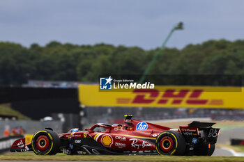 2024-07-05 - Carlos Sainz Jr. (ESP) - Scuderia Ferrari - Ferrari SF-24 - Ferrari during Free Practice on day 2, friday july 5, 2024 of the formula 1 qatar airways british grand prix 2024, scheduled to take place at the silverstone circuit from july 5 to july 7, 2024 - FORMULA 1 - QATAR AIRWAYS BRITISHGRAND PRIX 2024 - PRACTICE - FORMULA 1 - MOTORS