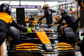 2024-07-06 - Oscar Piastri (AUS) - McLaren Formula 1 Team - McLaren MCL38 - Mercedes
 during Free Practice 3 on day 3, saturday july 6, 2024 of the formula 1 qatar airways british grand prix 2024, scheduled to take place at the silverstone circuit from july 5 to july 7, 2024 - FORMULA 1 - QATAR AIRWAYS BRITISHGRAND PRIX 2024 - PRACTICE AND QUALIFY - FORMULA 1 - MOTORS